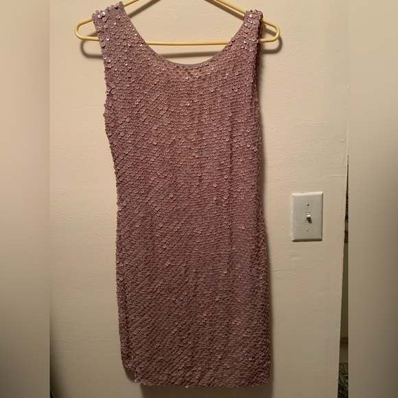 Alice + Olivia Dresses & Skirts - Alice & Olivia Dusty Rose Sequin Dress